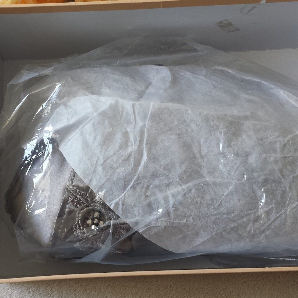 NIB MENBUR Clutch - Picture 6 of 7